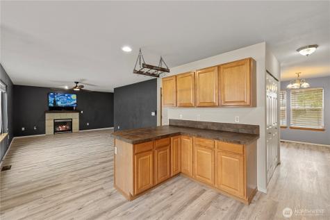 1232 NW Kathleen Drive Oak Harbor WA 98277