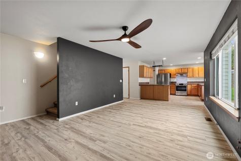 1232 NW Kathleen Drive Oak Harbor WA 98277