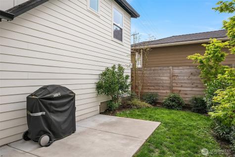 8913 8th Avenue NE Seattle WA 98115
