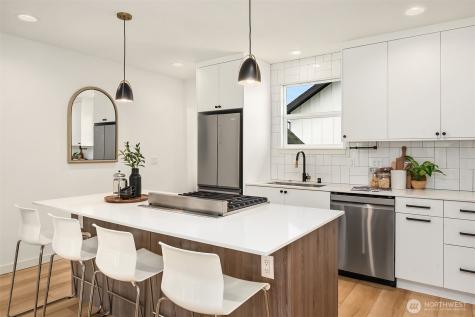 8913 8th Avenue NE Seattle WA 98115