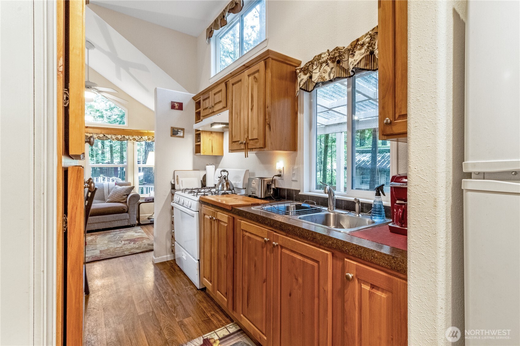 86 Sunset Circle Deming WA 98244