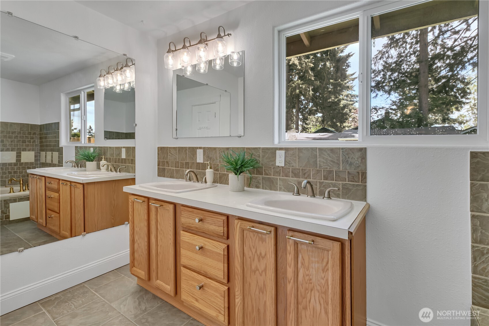 12601 105th Avenue Ct E Puyallup WA 98374