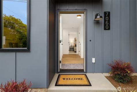 7060 Cleopatra Place NW Seattle WA 98117
