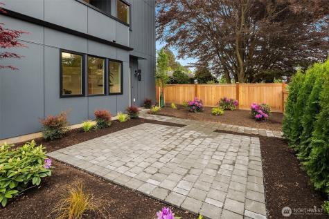 7060 Cleopatra Place NW Seattle WA 98117