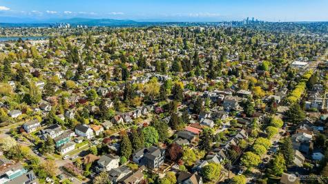 7060 Cleopatra Place NW Seattle WA 98117