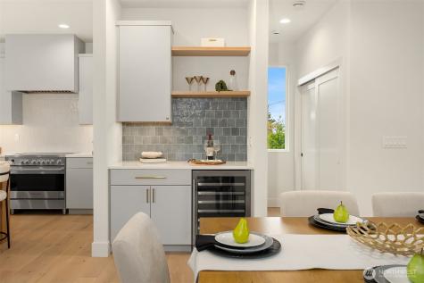 7060 Cleopatra Place NW Seattle WA 98117