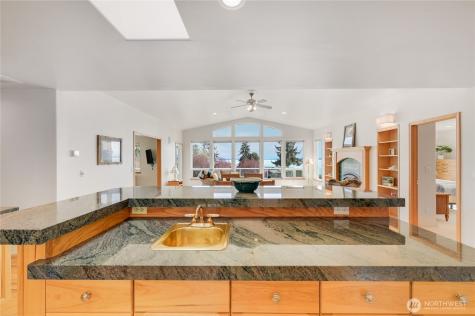 82 Montgomery Lane Port Ludlow WA 98365