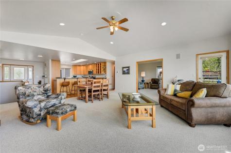 82 Montgomery Lane Port Ludlow WA 98365