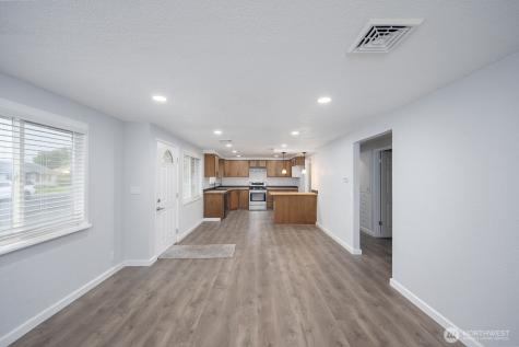 630 W Loop Drive Moses Lake WA 98837