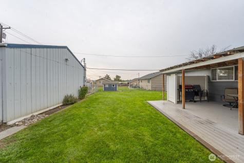 630 W Loop Drive Moses Lake WA 98837