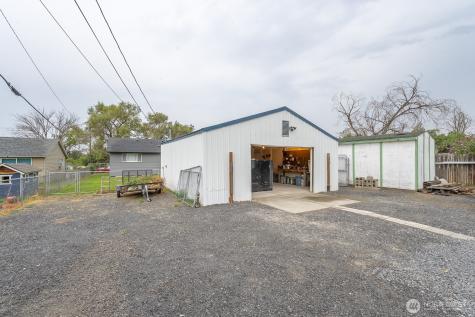 630 W Loop Drive Moses Lake WA 98837