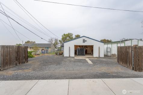630 W Loop Drive Moses Lake WA 98837