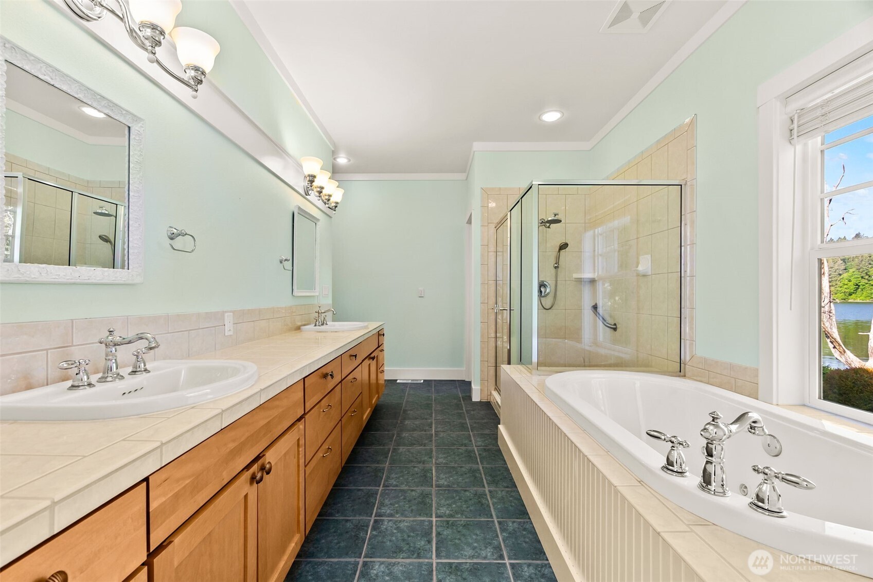 1800 E South Island Drive Shelton WA 98584