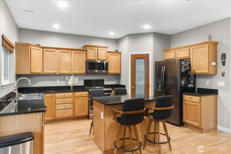 27867 256th Court SE Maple Valley WA 98038
