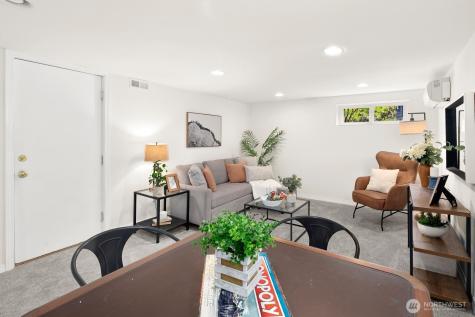 4045 2nd Avenue NE Seattle WA 98105
