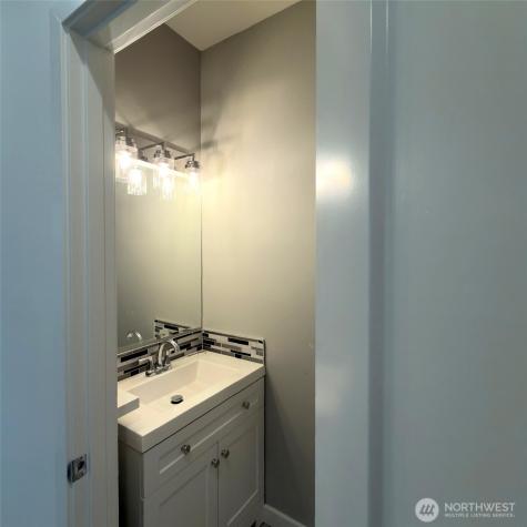 648 SW 139th Street Burien WA 98166