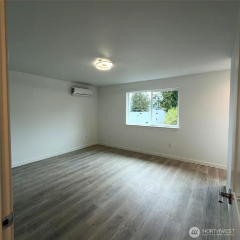 648 SW 139th Street Burien WA 98166