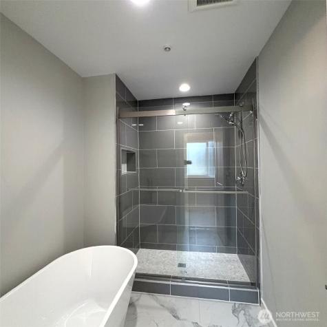 648 SW 139th Street Burien WA 98166