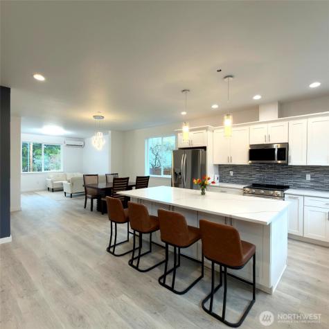 648 SW 139th Street Burien WA 98166