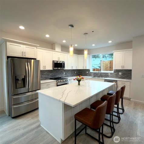 648 SW 139th Street Burien WA 98166
