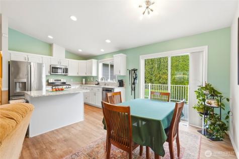 5706 121st Place NE Marysville WA 98271