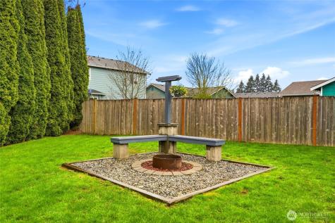 5706 121st Place NE Marysville WA 98271