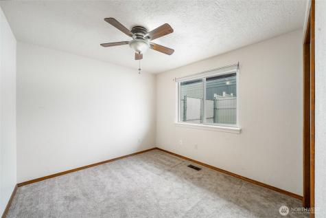 319 N Grape Drive Moses Lake WA 98837