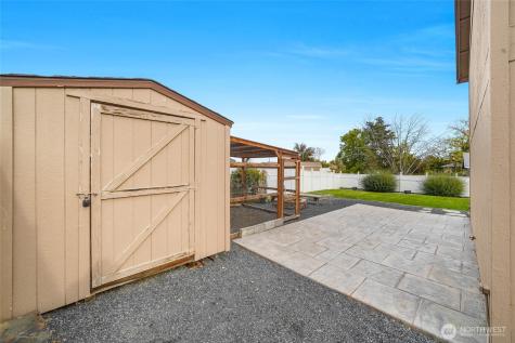 319 N Grape Drive Moses Lake WA 98837