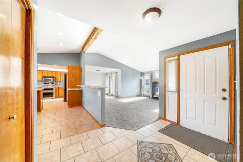 319 N Grape Drive Moses Lake WA 98837