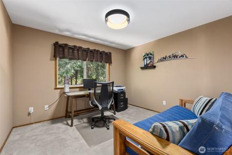 13715 110th Avenue Ct E Puyallup WA 98374