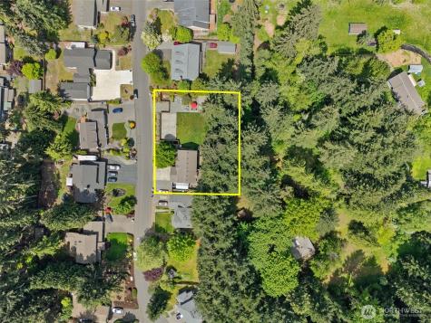 13715 110th Avenue Ct E Puyallup WA 98374