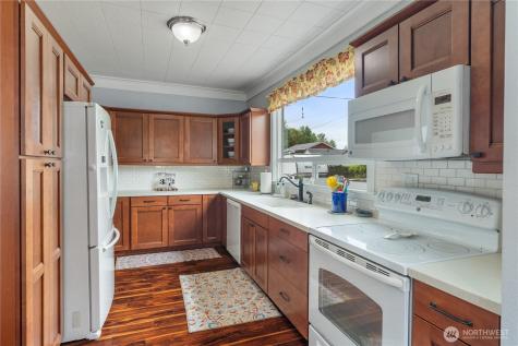 527 S 5th Street Montesano WA 98563