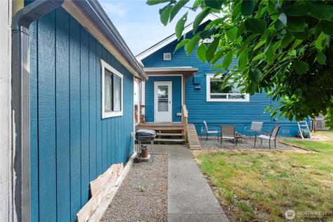 527 S 5th Street Montesano WA 98563