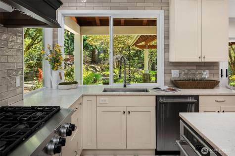 26817 SE 22nd Way Sammamish WA 98075