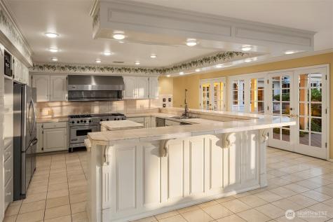3727 Shore Avenue Everett WA 98203