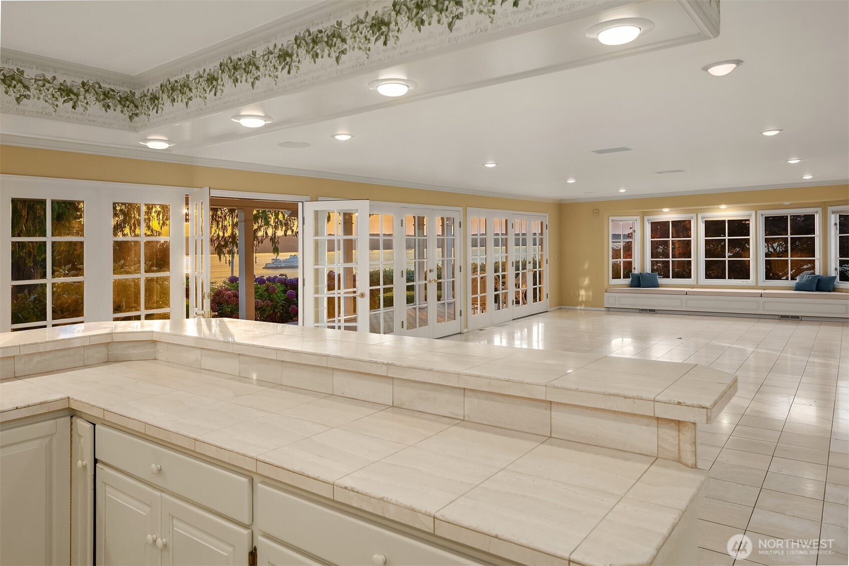 3727 Shore Avenue Everett WA 98203