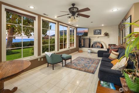 3727 Shore Avenue Everett WA 98203