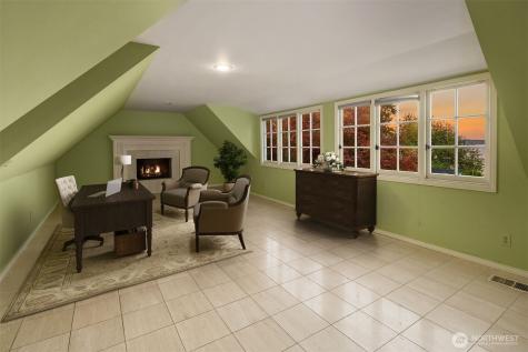 3727 Shore Avenue Everett WA 98203