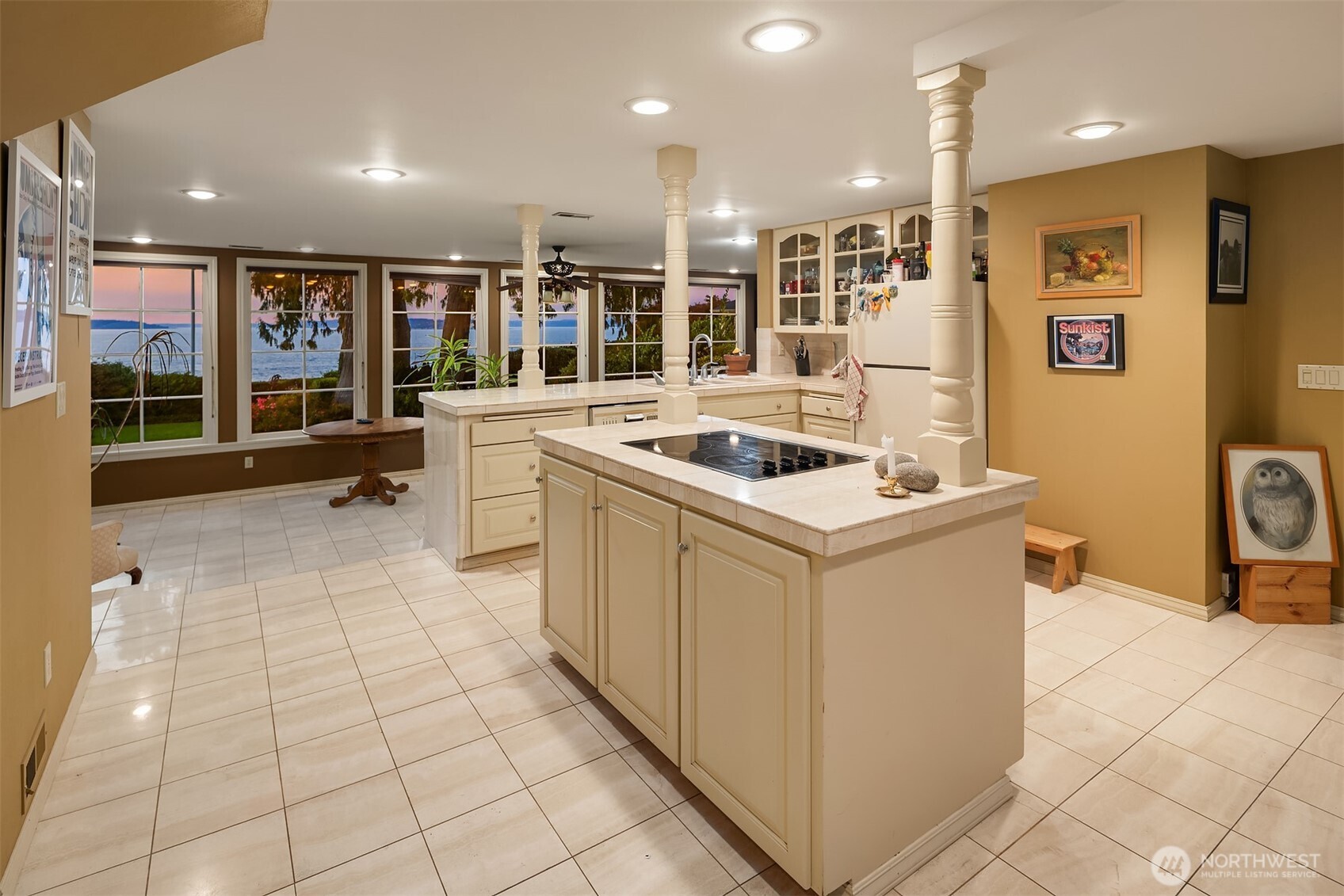 3727 Shore Avenue Everett WA 98203