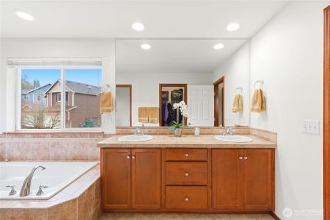 7428 58th Place NE Marysville WA 98270