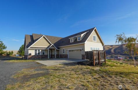 239 Patit Road Dayton WA 99328