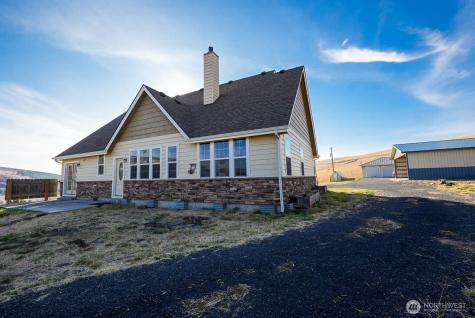 239 Patit Road Dayton WA 99328
