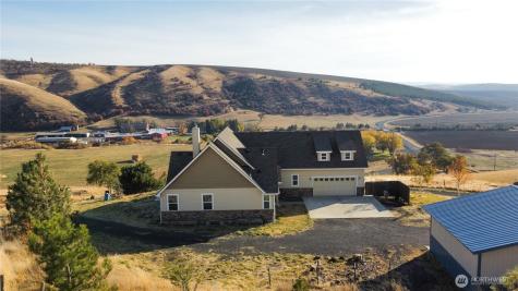 239 Patit Road Dayton WA 99328