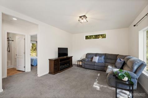 31571 Night Owl Avenue NE Kingston WA 98346