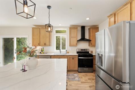 31571 Night Owl Avenue NE Kingston WA 98346