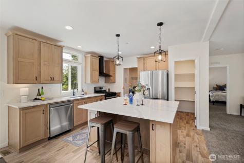 31571 Night Owl Avenue NE Kingston WA 98346