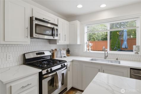 3504 20th Avenue Ct SE Puyallup WA 98372