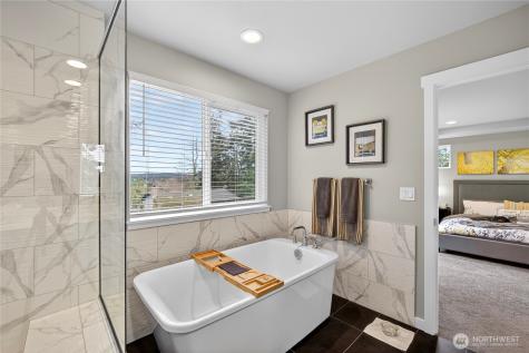 2210 SW Putnam Drive Oak Harbor WA 98277