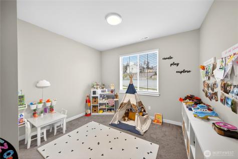 2210 SW Putnam Drive Oak Harbor WA 98277