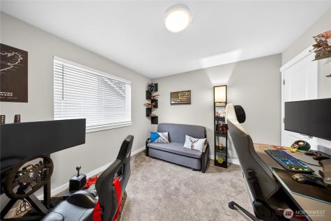 2210 SW Putnam Drive Oak Harbor WA 98277